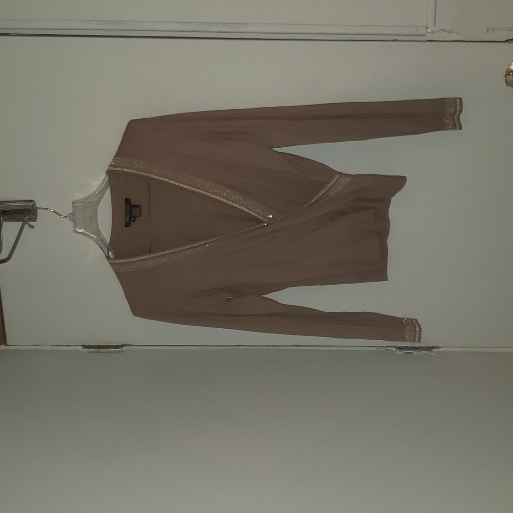 Tan and gold wrap sweater size medium, date night, girls night, spring, fall,